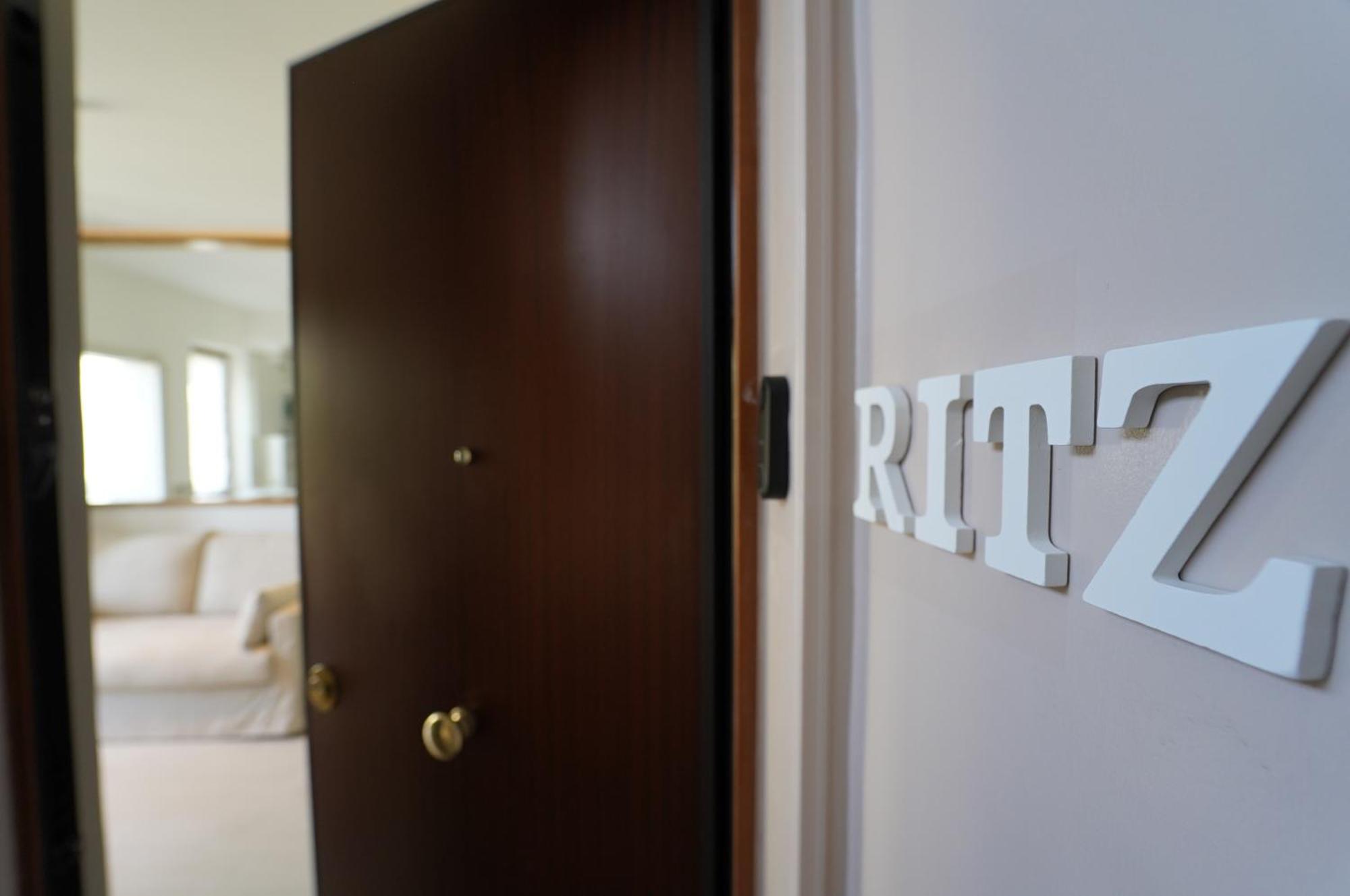 Ritz Salerno Apartment Exterior photo